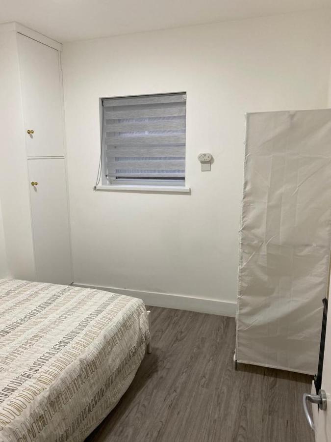 Appartamento London Flat With Garden Catford Esterno foto